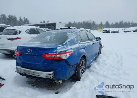 2018 Toyota Camry Se z USA, uszkodzony, nr VIN 4T1B11HK2JU045187